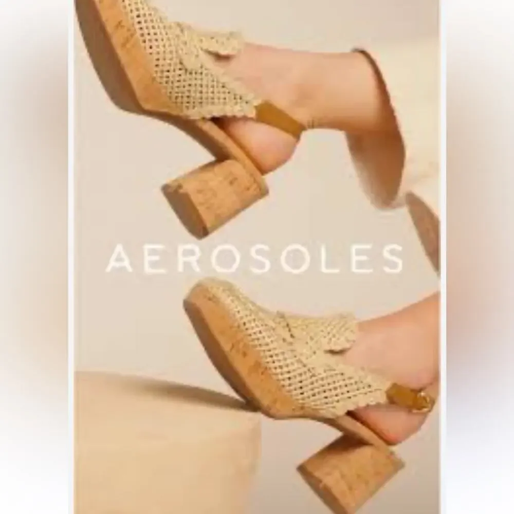 AEROSOLES Platform Slingback in Natural Raffia Fabric STYLE SANTINA Size 6.5 New